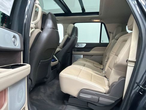 Used 2023 Lincoln Navigator L Reserve AWD/4WD image 21