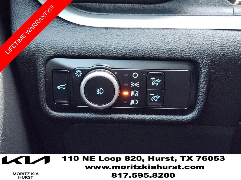 Used 2023 Ford Explorer XLT w/ Equipment Group 202A RWD image 18