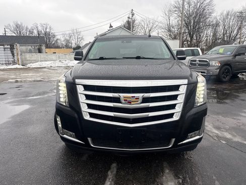 Used 2016 Cadillac Escalade ESV Premium image 2