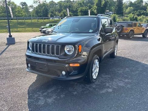 Used 2023 Jeep Renegade Latitude w/ Premium Group AWD/4WD image 1