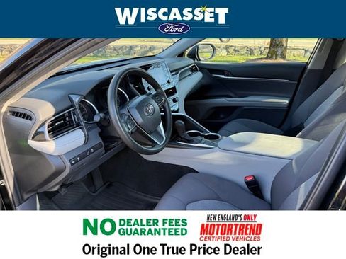 Used 2024 Toyota Camry LE image 4