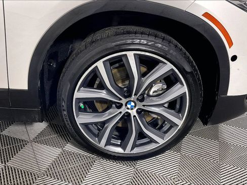 Used 2022 BMW X2 sDrive28i w/ Premium Package FWD image 10