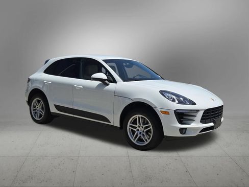 Used 2018 Porsche Macan AWD/4WD image 8