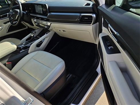 Used 2024 Kia Telluride S w/ S Sunroof Package image 7