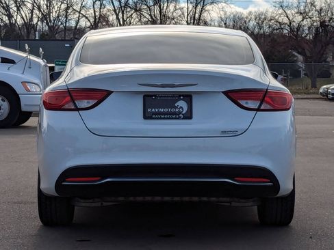 Used 2015 Chrysler 200 Limited FWD image 10