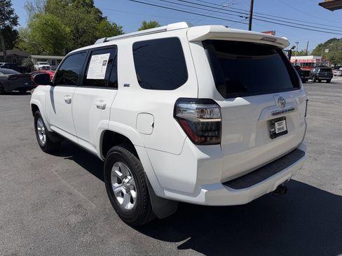 Used 2018 Toyota 4Runner SR5 image 4