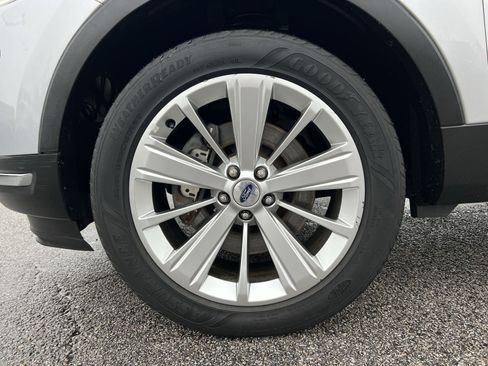 Used 2019 Ford Explorer Limited w/ Class III Trailer Tow Package image 12