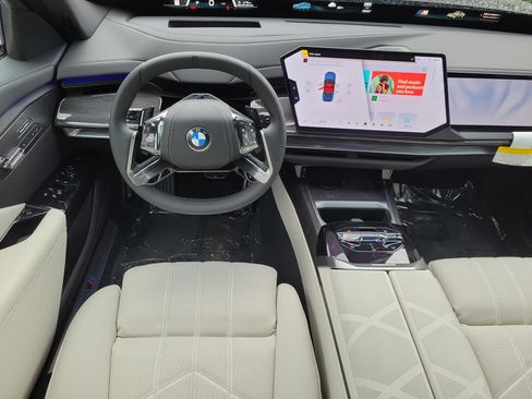 New 2027 BMW 740i w/ Executive Package RWD image 8