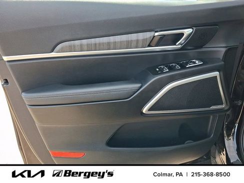 Used 2023 Kia Telluride EX image 17