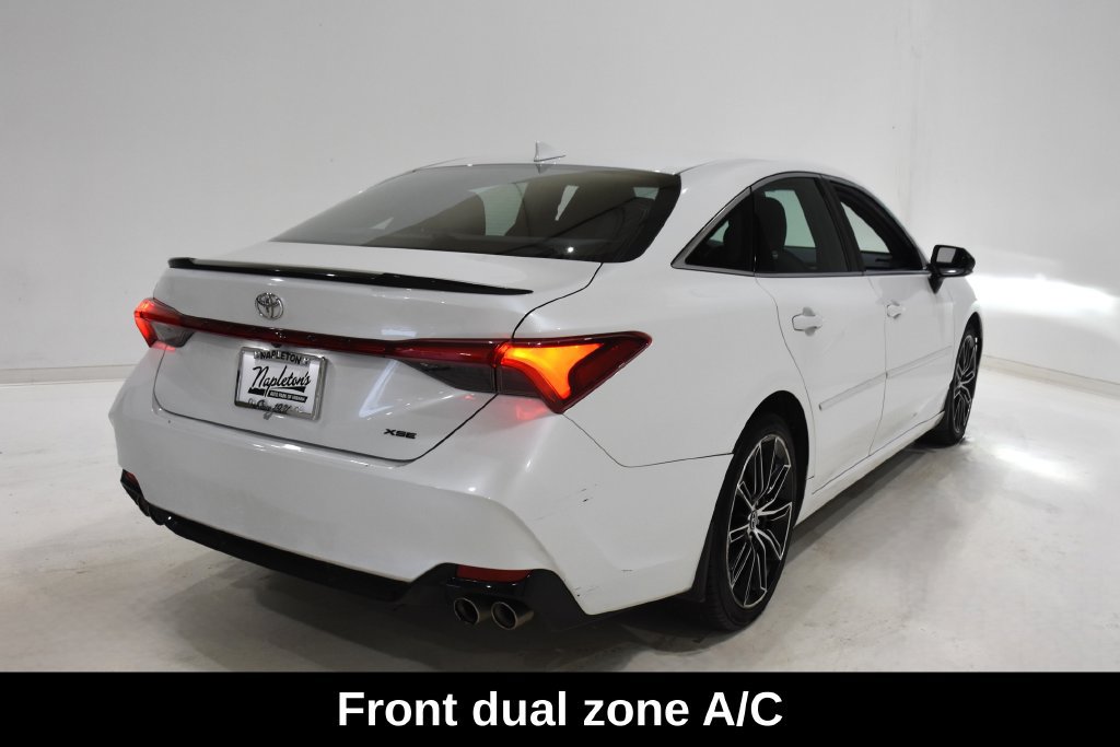 Used 2019 Toyota Avalon XSE w/ All Weather Liner Package FWD image 5