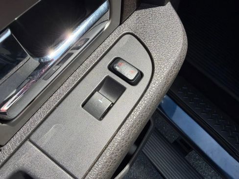 Used 2013 Ford F150 Platinum image 36