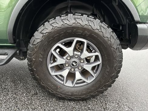 Used 2023 Ford Bronco Badlands image 20