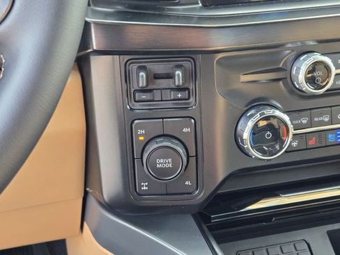 New 2026 Ford F350 Lariat w/ Lariat Premium Package image 27