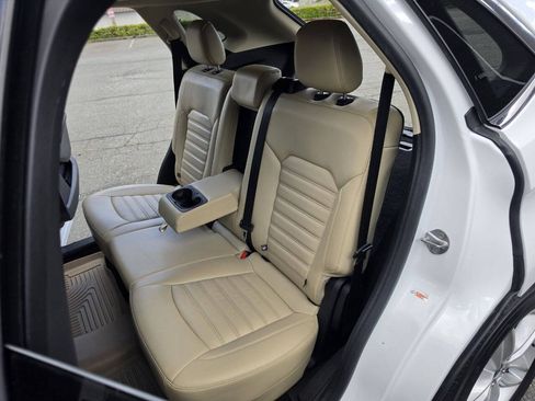 Used 2015 Ford Edge SEL w/ Equipment Group 201A AWD/4WD image 39