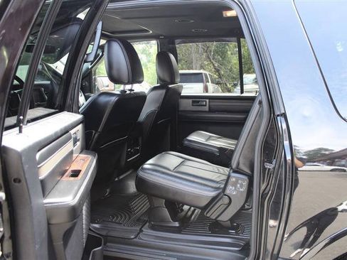 Used 2017 Ford Expedition EL Platinum AWD/4WD image 23