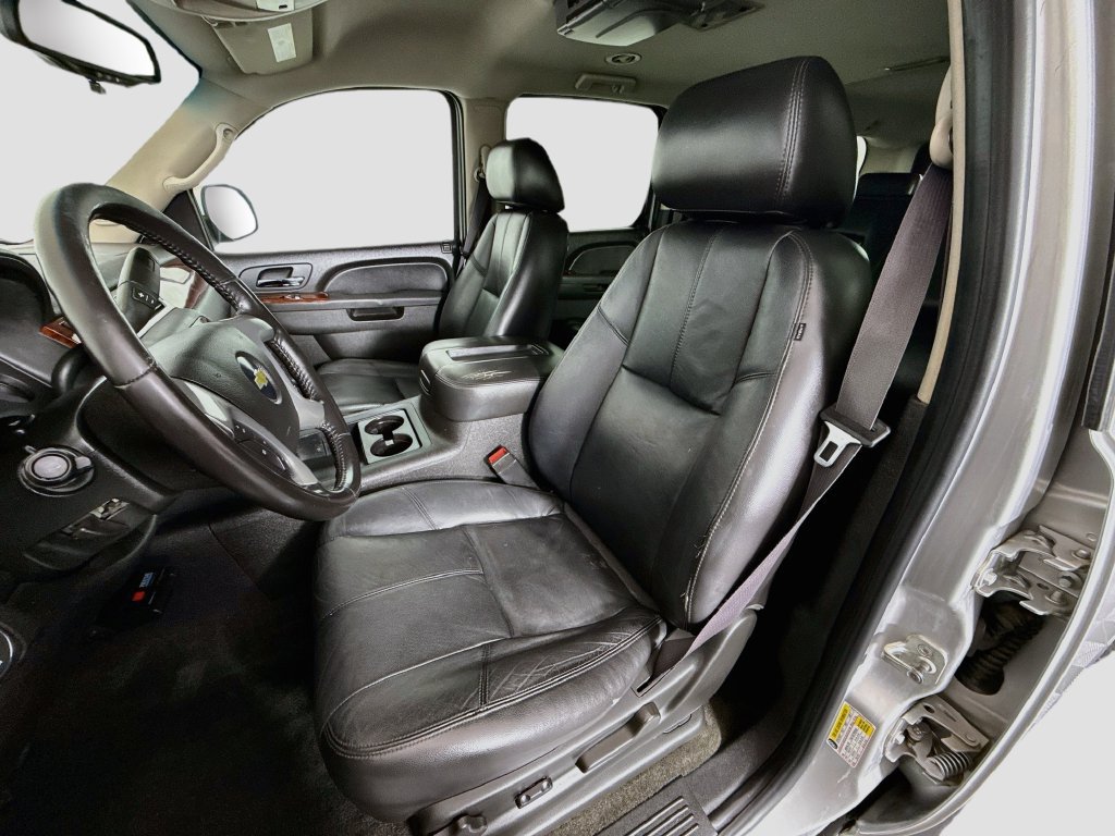 Used 2011 Chevrolet Suburban LT AWD/4WD image 19