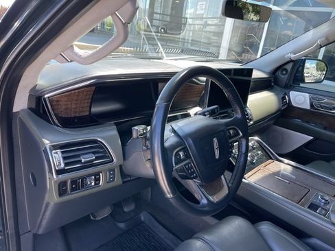 Used 2023 Lincoln Navigator Black Label AWD/4WD image 7