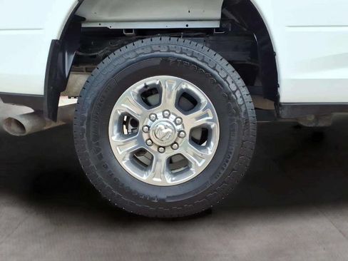 Used 2024 RAM 2500 Big Horn AWD/4WD image 21