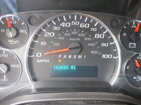 Used 2017 GMC Savana 3500 RWD image 14
