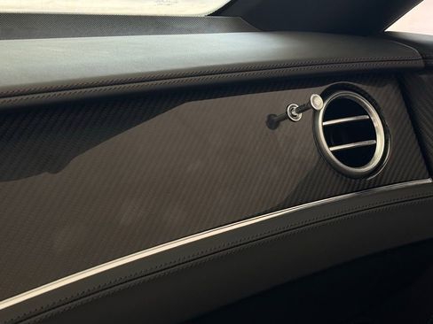 Used 2024 Bentley Continental GT V8 image 41