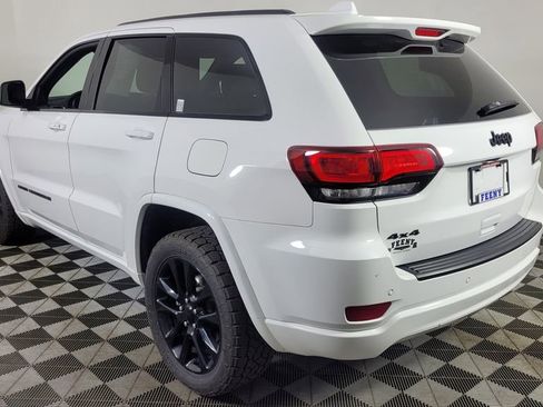 Used 2022 Jeep Grand Cherokee Laredo X image 7