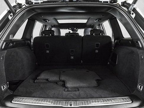 Used 2023 Jeep Grand Cherokee Overland image 6