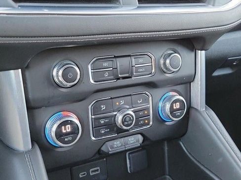 Used 2023 GMC Yukon SLE image 23