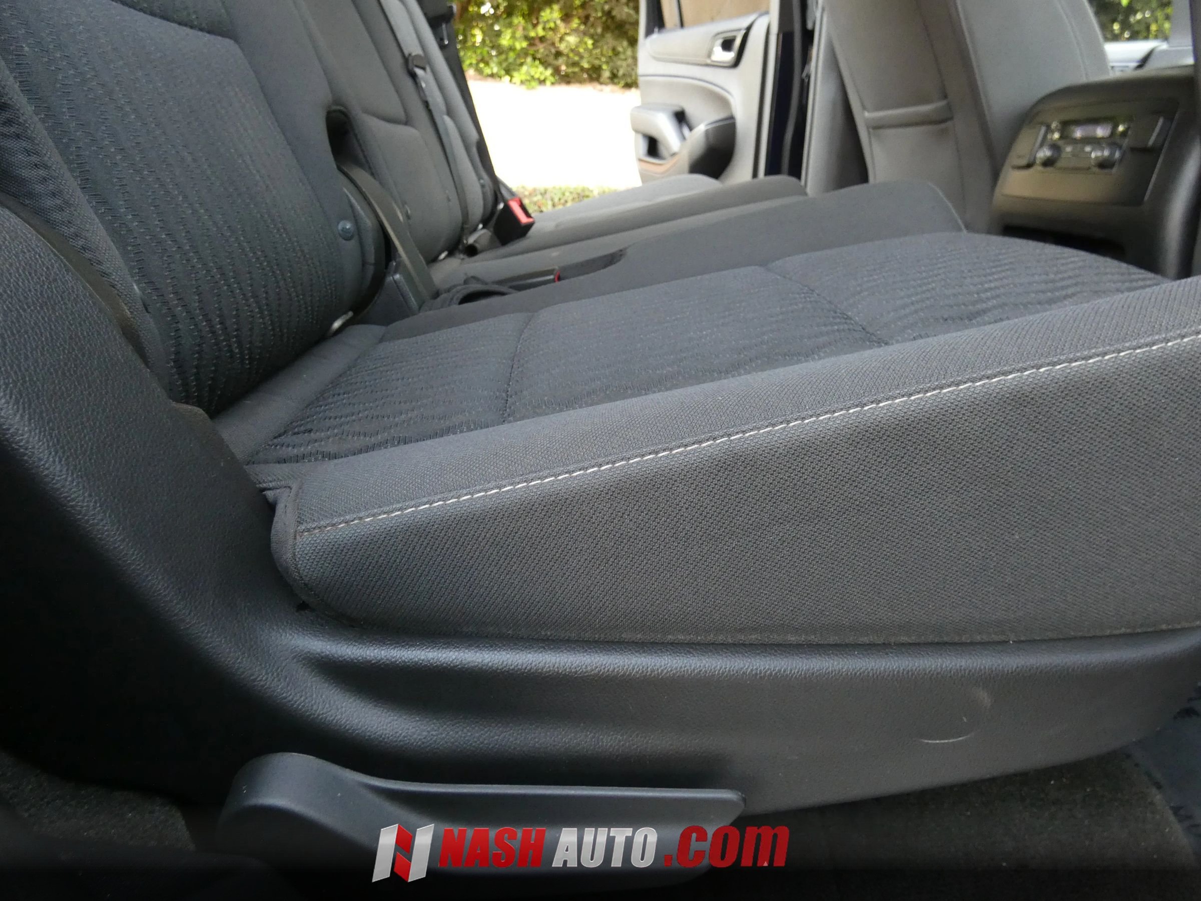 Used 2018 GMC Yukon SLE w/ Convenience Package AWD/4WD image 35