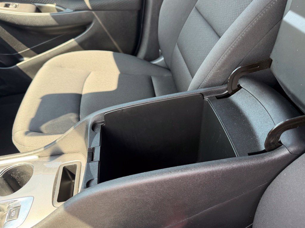 Used 2023 Chevrolet Malibu LT FWD image 25
