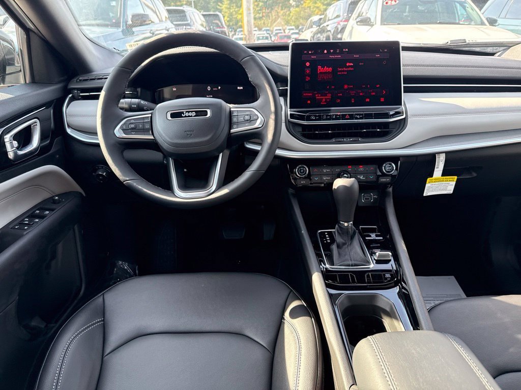 New 2026 Jeep Compass Limited AWD/4WD image 19