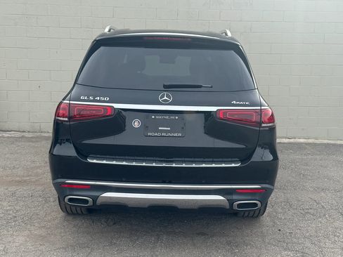 Used 2023 Mercedes-Benz GLS 450 4MATIC image 5