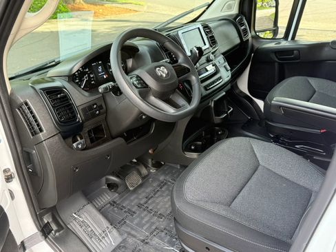 Used 2023 RAM ProMaster 2500 FWD image 12