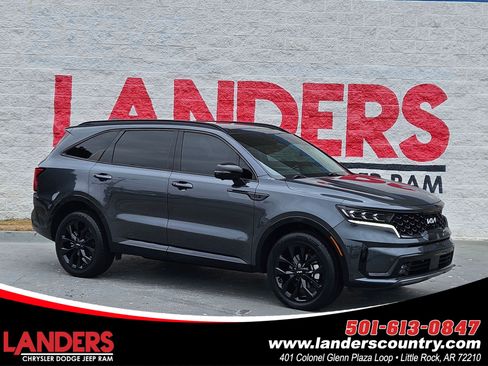Used 2023 Kia Sorento SX image 1