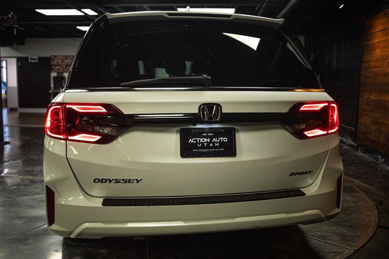 Used 2025 Honda Odyssey Sport-L image 6