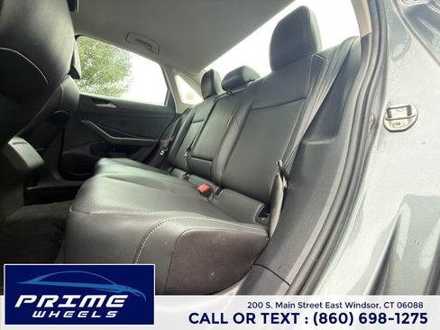 Used 2019 Volkswagen Jetta SE FWD image 12