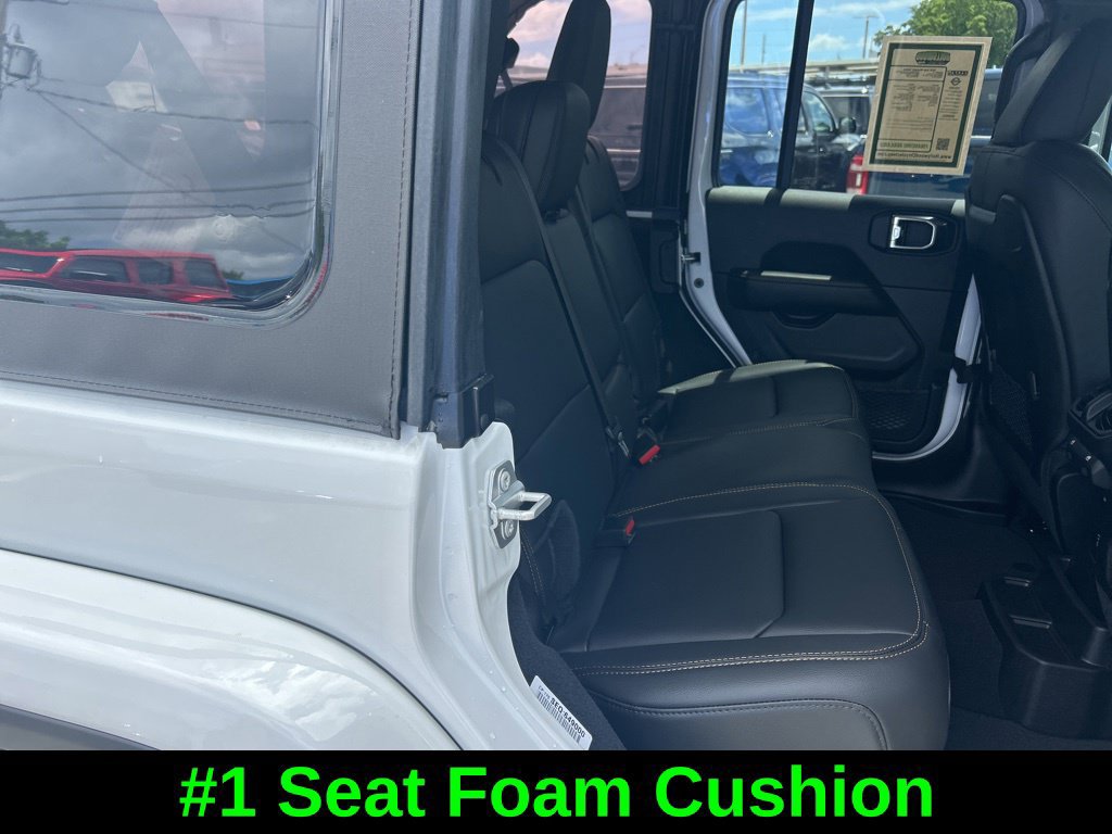 Certified 2025 Jeep Wrangler Unlimited Sahara AWD/4WD image 29