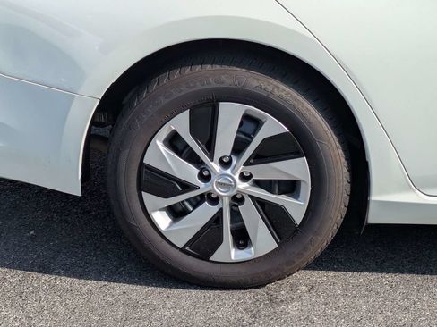 Used 2022 Nissan Altima 2.5 S FWD image 11