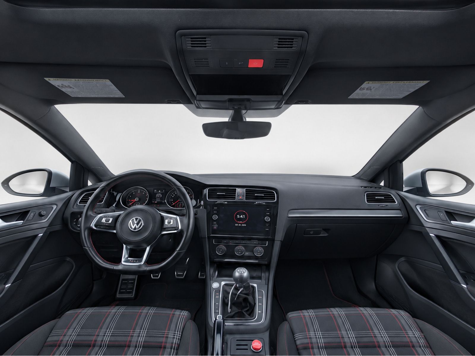 Used 2018 Volkswagen GTI SE FWD image 16