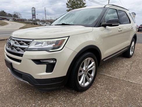 Used 2018 Ford Explorer XLT w/ Equipment Group 202A image 1