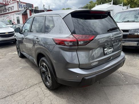 Used 2025 Nissan Rogue SV AWD/4WD image 6