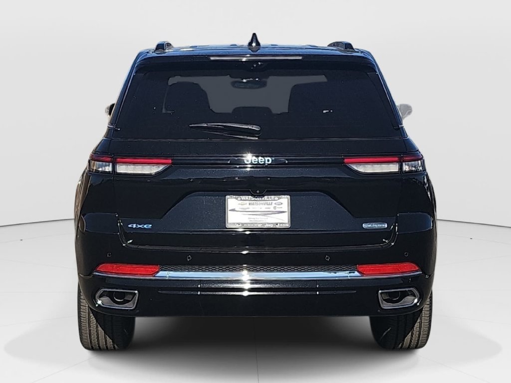 Used 2023 Jeep Grand Cherokee Overland w/ Luxury Tech Group IV AWD/4WD image 4