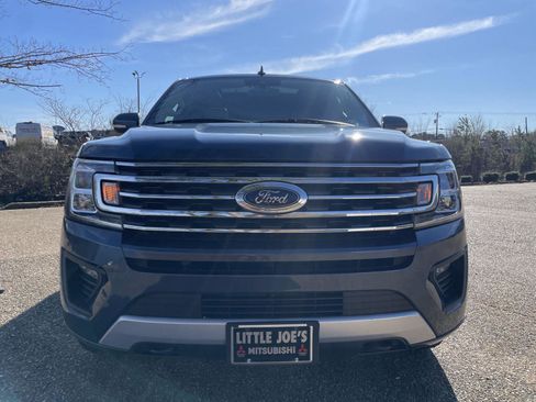 Used 2018 Ford Expedition XLT w/ Equipment Group 202A image 7