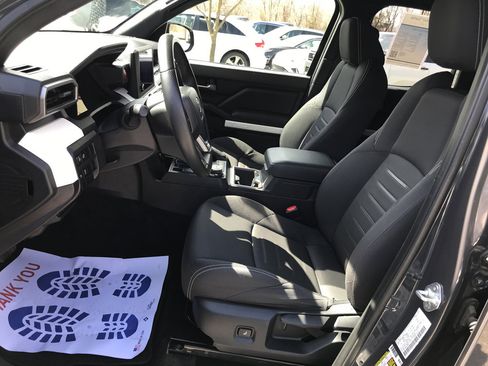 Certified 2024 Toyota Tacoma TRD Off-Road image 21