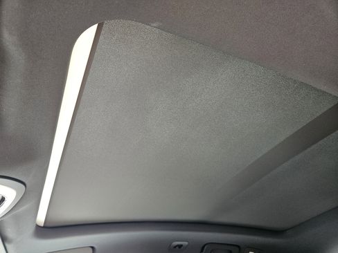 Certified 2025 Porsche Macan image 29