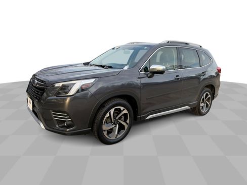 Used 2023 Subaru Forester Touring image 1