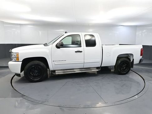 Used 2009 Chevrolet Silverado 1500 LT w/ Power Pack Plus image 11