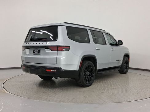 Used 2023 Jeep Wagoneer Series II image 9