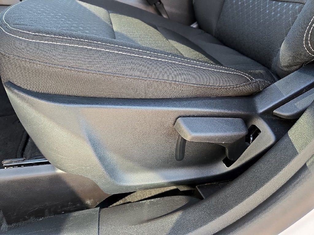 Used 2025 Ford Escape Active AWD/4WD image 14