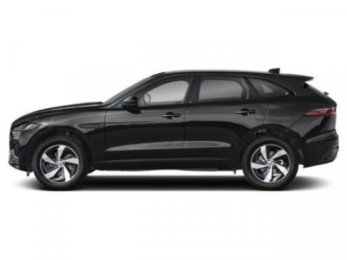 Used 2025 Jaguar F-PACE R-Dynamic S image 3