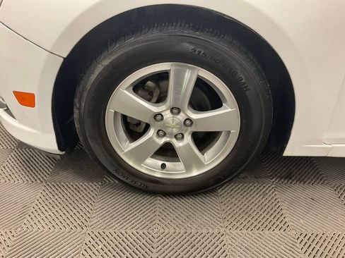 Used 2014 Chevrolet Cruze LT image 14